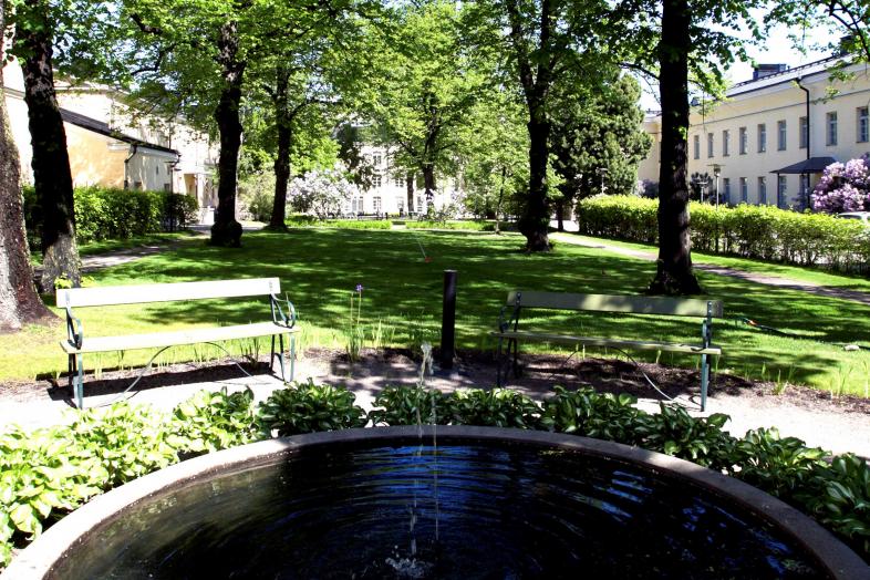 Topelia fountain park