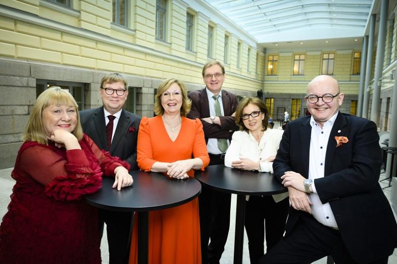 Hanna Snellman (left), Jouni Hirvonen, Sari Lindblom, Kai Nordlund, Anne Portaankorva and Esa Hämäläinen.