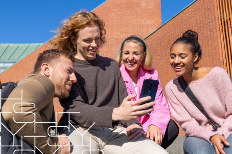 Opiskelijoita ryhmässä