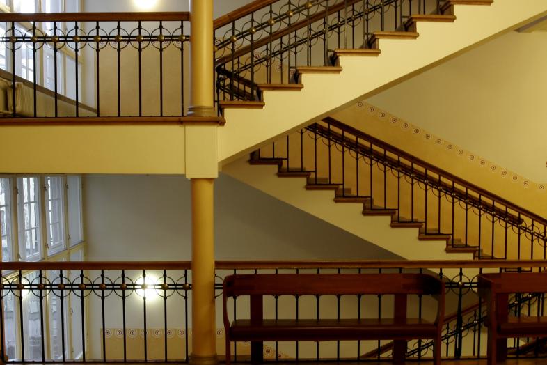 Kielikeskuksen porraskäytävä